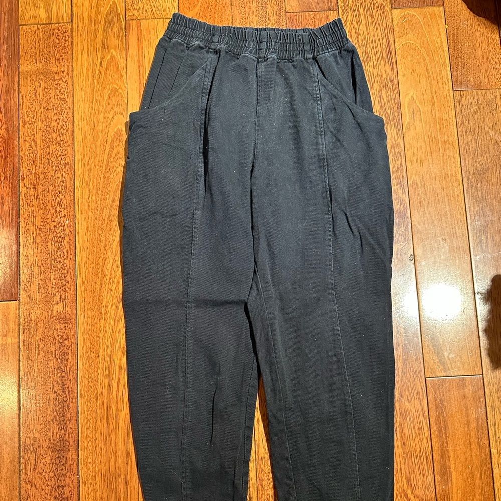 Elizabeth Suzann Black Elastic Waist Tapered Pants